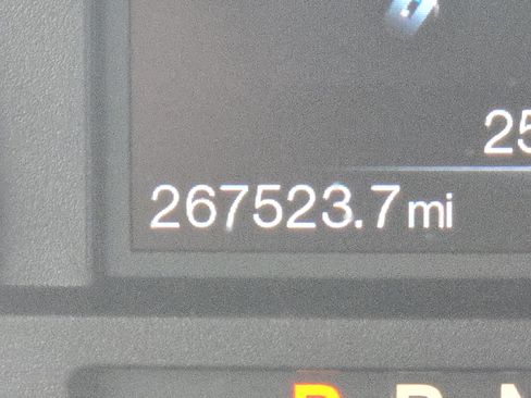 Used 2018 Ford F550 2WD Regular Cab Super Duty image 10