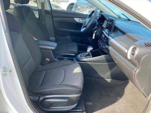 Certified 2023 Kia Forte LXS FWD image 22