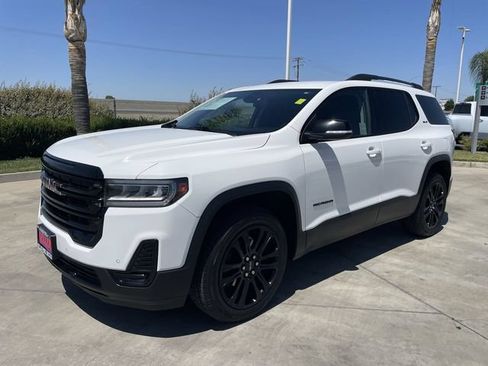Used 2023 GMC Acadia SLE w/ Driver Convenience Package FWD image 1