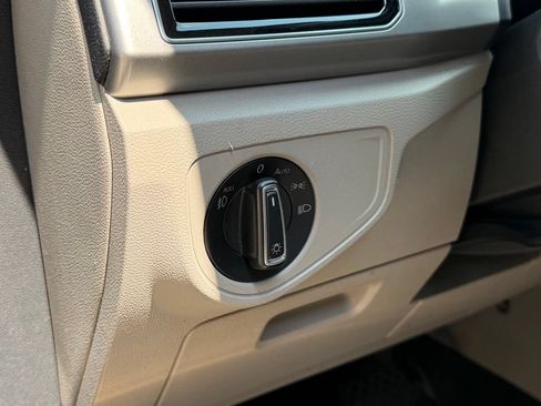 Used 2018 Volkswagen Atlas SEL Premium AWD/4WD image 28