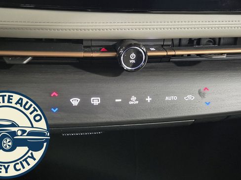 Used 2023 Nissan Ariya FWD image 18