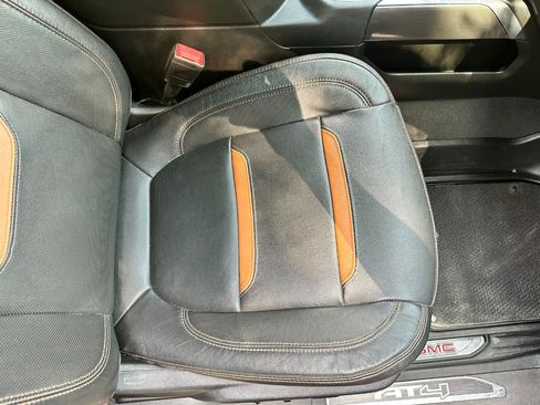 Used 2022 GMC Sierra 2500 AT4 w/ AT4 Premium Plus Package AWD/4WD image 28