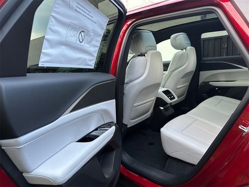 New 2026 Cadillac Lyriq Sport image 16