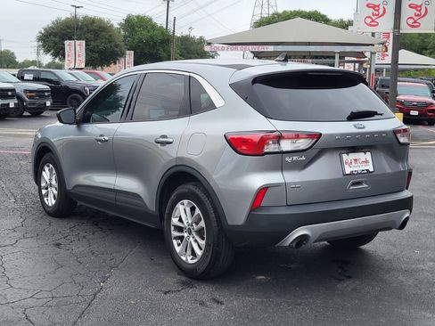 Used 2022 Ford Escape SE w/ Convenience Package FWD image 6
