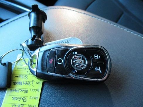 Used 2021 Buick Enclave Essence w/ Sound and Sites Package image 29