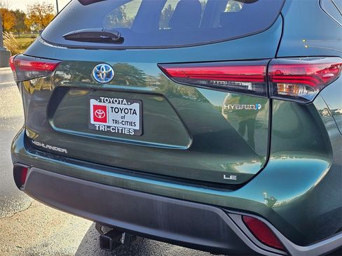 Used 2023 Toyota Highlander LE image 13