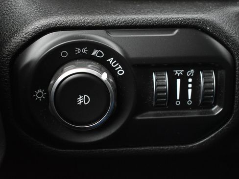 Used 2021 Jeep Wrangler Unlimited Sport image 17