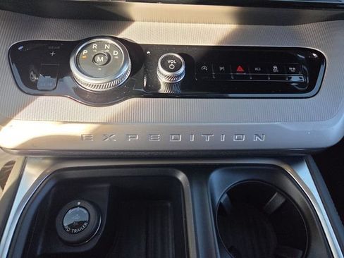 Certified 2025 Ford Expedition Active RWD image 18