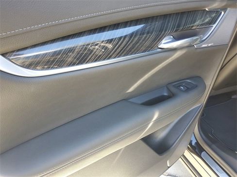 Certified 2023 Cadillac XT6 Premium Luxury w/ Technology Package image 15