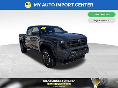 Used 2026 Toyota Tacoma SR5 AWD/4WD image 1