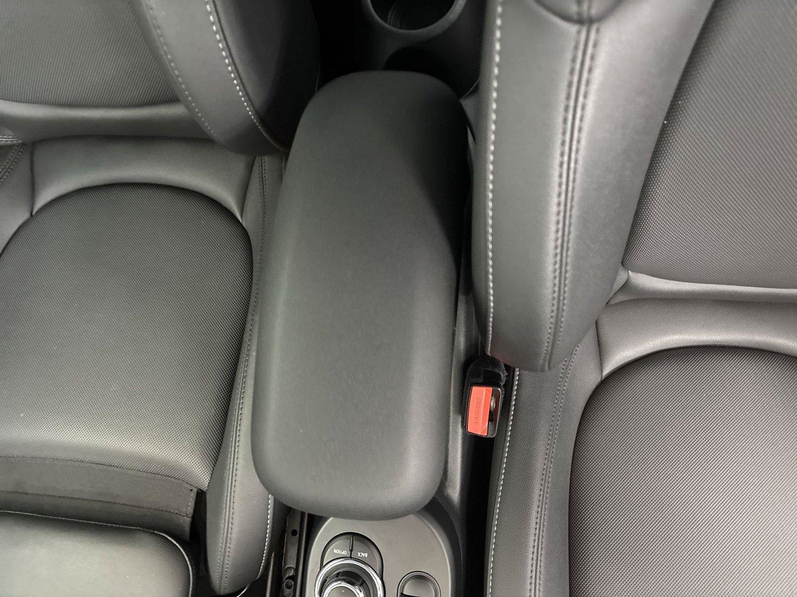 Used 2024 MINI Cooper SE FWD image 28