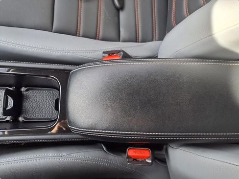 Certified 2021 Nissan Kicks SR w/ SR Premium Package image 13