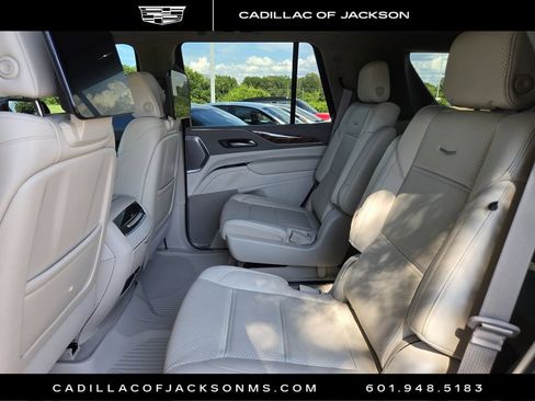 Certified 2022 Cadillac Escalade Premium Luxury Platinum AWD/4WD image 13