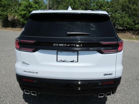 Used 2026 GMC Acadia Denali Ultimate w/ LPO, Floor Liner Package FWD image 6