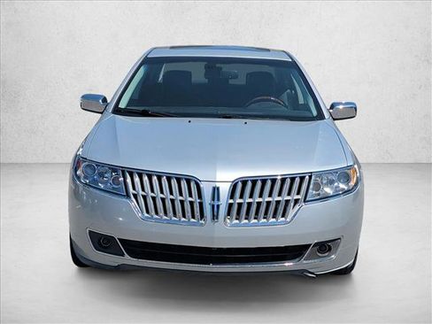 Used 2010 Lincoln MKZ FWD image 2