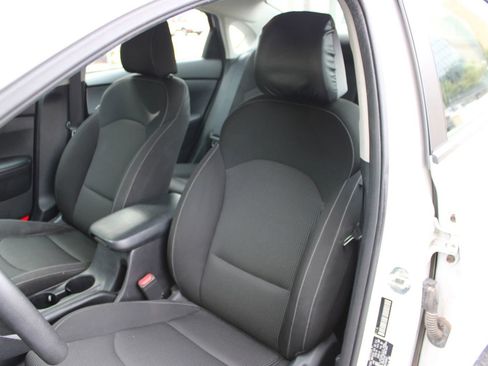 Used 2021 Kia Forte LXS FWD image 7