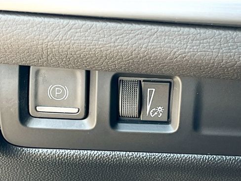Used 2024 Cadillac XT4 Premium Luxury w/ Technology Package FWD image 10