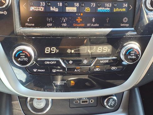 Used 2021 Nissan Murano SV image 16