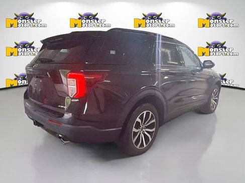 Used 2023 Ford Explorer ST-Line w/ Class IV Trailer Tow Package AWD/4WD image 4