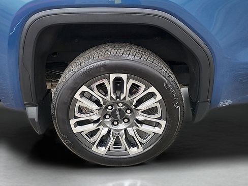 Used 2025 GMC Sierra 1500 Denali Ultimate AWD/4WD image 9