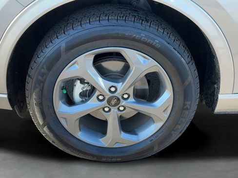 Used 2024 Ford Escape ST-Line image 9