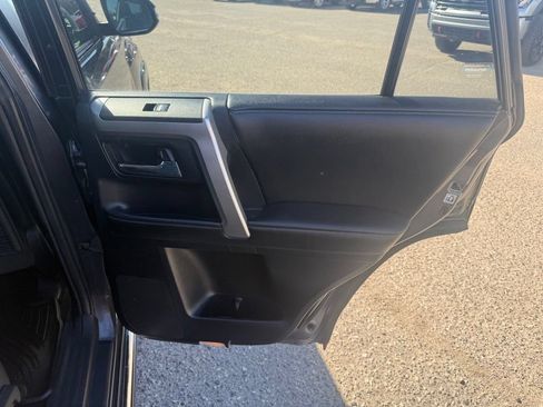 Used 2015 Toyota 4Runner Limited AWD/4WD image 17