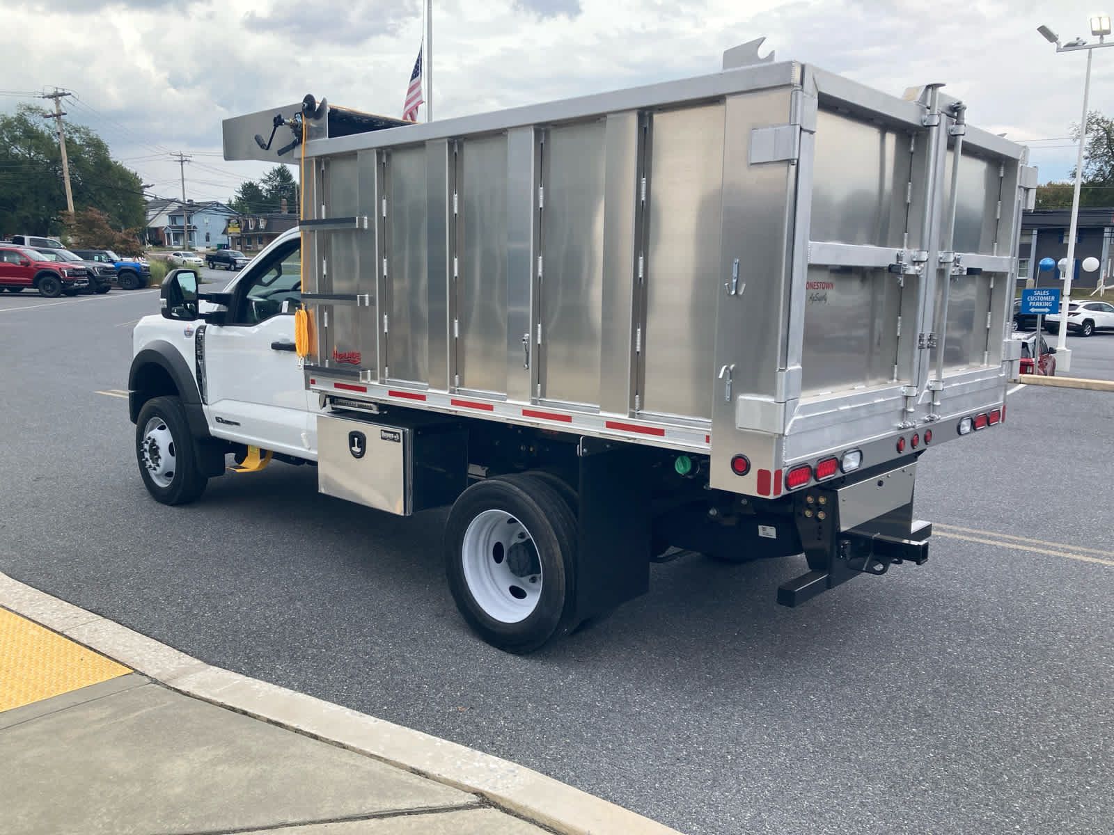 Used 2023 Ford F550 4x4 Regular Cab Super Duty image 6