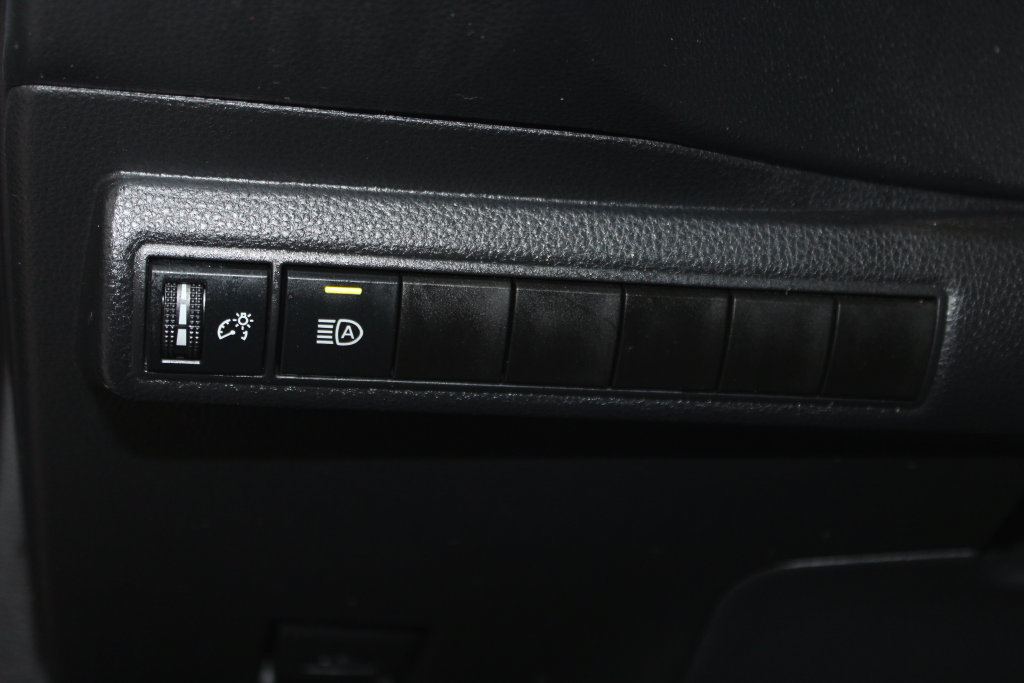 Used 2026 Toyota Corolla LE FWD image 7