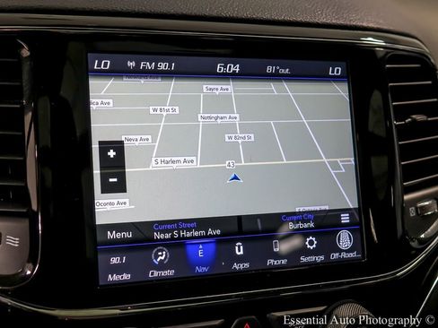 Used 2021 Jeep Grand Cherokee Limited w/ Sun & Sound Group image 17