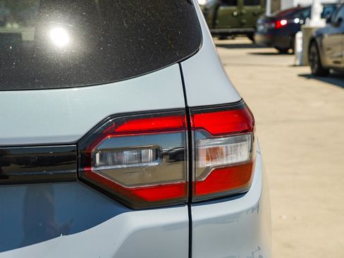 Used 2024 Honda Pilot Touring image 9