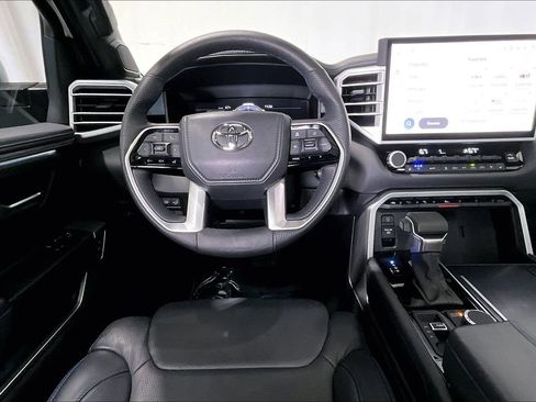 Used 2025 Toyota Tundra Platinum AWD/4WD image 4