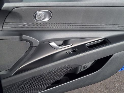 Used 2024 Hyundai Elantra SEL w/ Convenience Package image 26