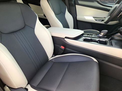 Used 2024 Lexus NX 350 AWD image 6