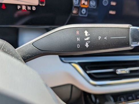 Used 2023 Buick Encore GX Essence w/ Experience Buick Package FWD image 23