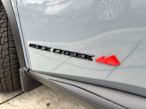 Used 2025 Nissan Rogue SV image 12