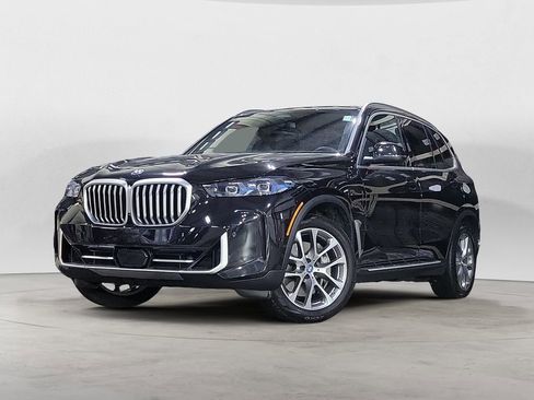 Used 2025 BMW X5 xDrive50e w/ Climate Comfort Package image 1