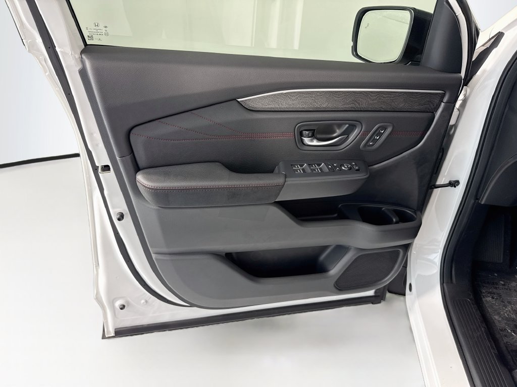 New 2026 Honda Pilot Black Edition image 25
