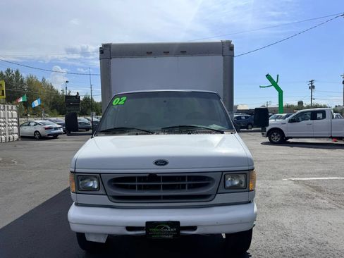 Used 2002 Ford E-350 and Econoline 350 Super Duty RWD image 3
