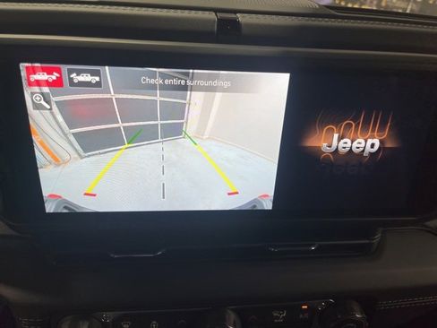 New 2025 Jeep Gladiator Rubicon image 14