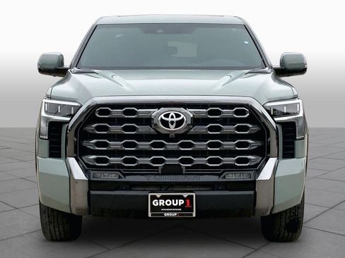 Used 2024 Toyota Tundra Platinum AWD/4WD image 4