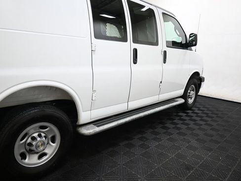 Used 2025 Chevrolet Express 2500 w/ Driver Convenience Package RWD image 15