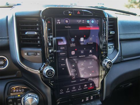 Used 2025 RAM 1500 Laramie image 32