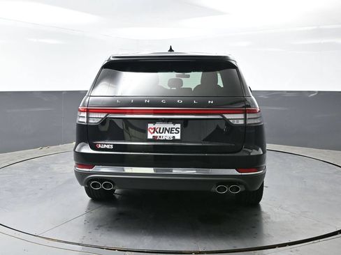Used 2023 Lincoln Aviator AWD image 13