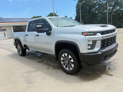 Used 2022 Chevrolet Silverado 2500 Custom w/ Custom Value Package AWD/4WD image 6