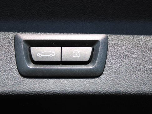 Used 2023 BMW X3 xDrive30i w/ Premium Package w/ZPA image 17