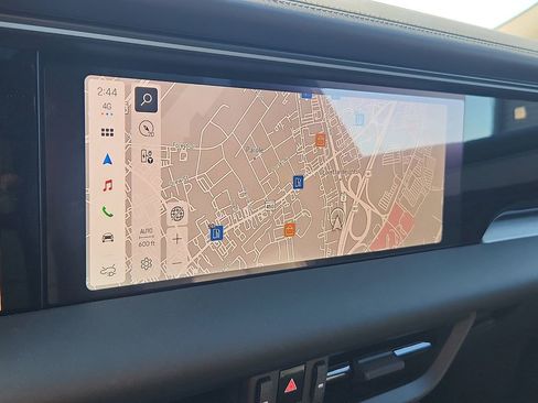 New 2026 Porsche Macan 4S Electric image 16