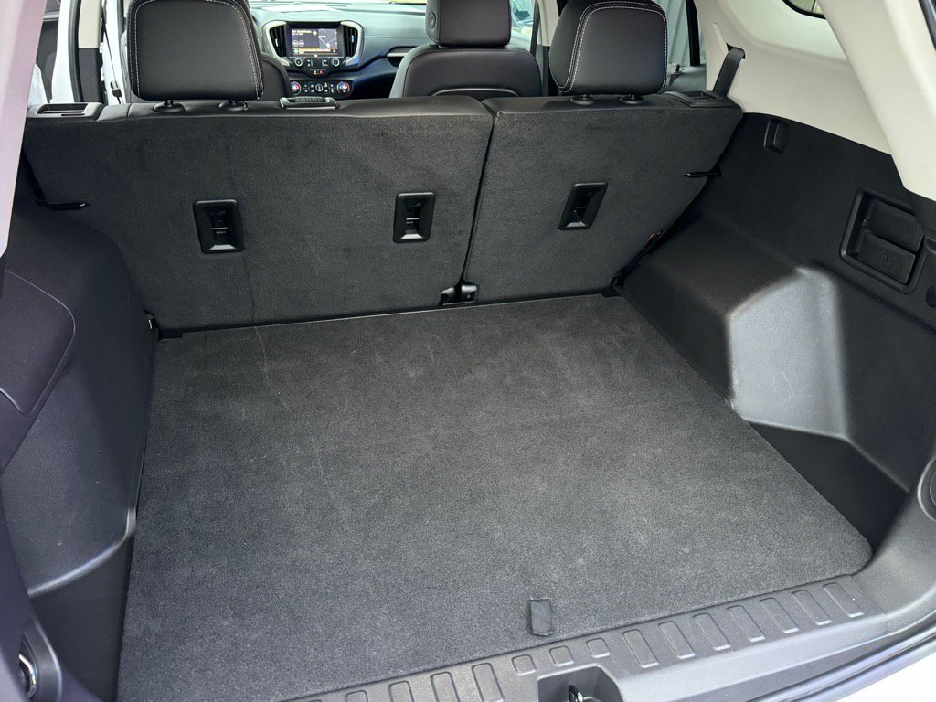 Used 2024 GMC Terrain Denali AWD/4WD image 9