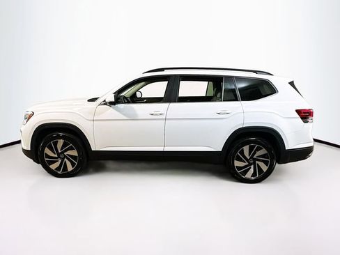 Used 2024 Volkswagen Atlas SE AWD/4WD image 4
