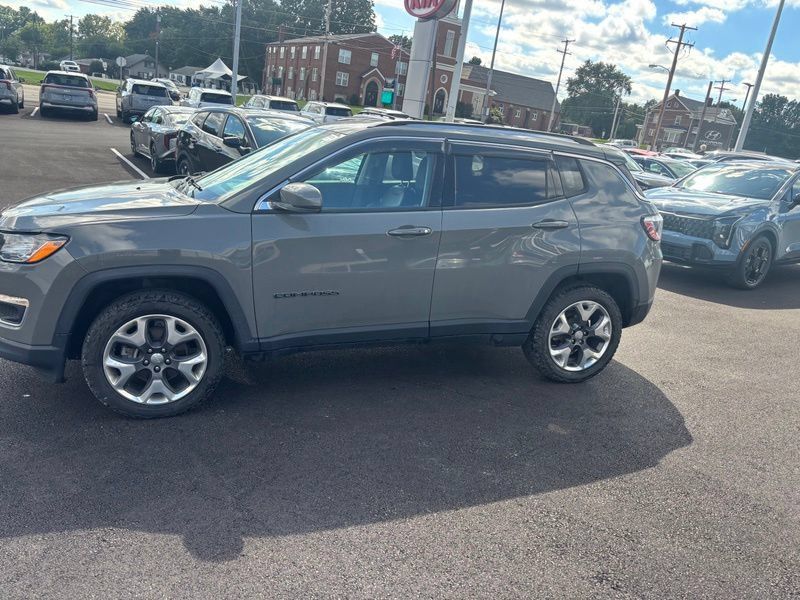 Used 2019 Jeep Compass Limited AWD/4WD image 5