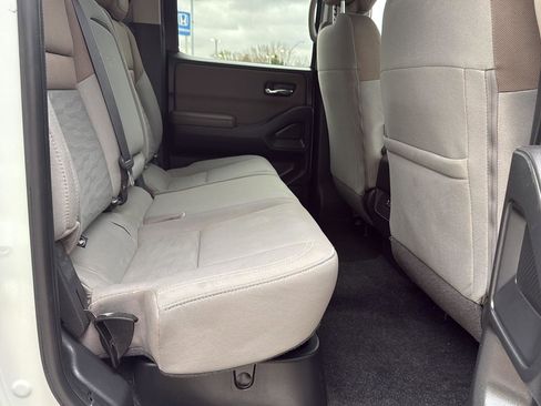 Used 2023 Nissan Frontier SV w/ Technology Package image 34